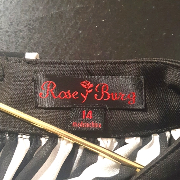 Rose Burg Size 14 striped dress - Picture 6 of 6